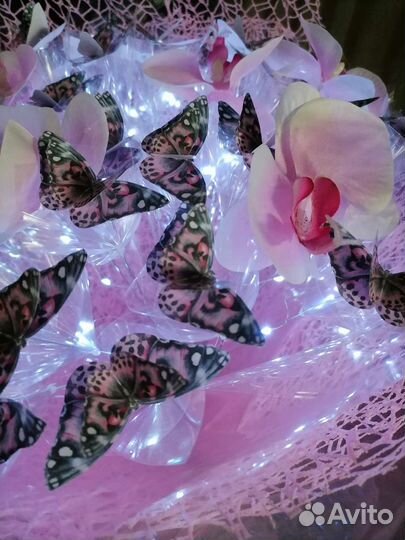 Букет из бабочек и орхидеи светящийся