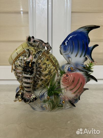 Статуэтка фарфоровая большая