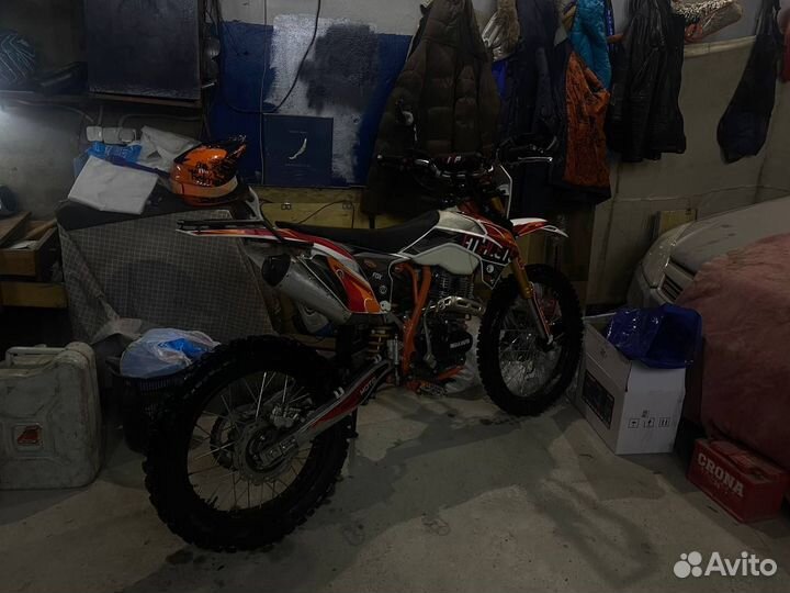 Мотоцикл Regulmoto athlete