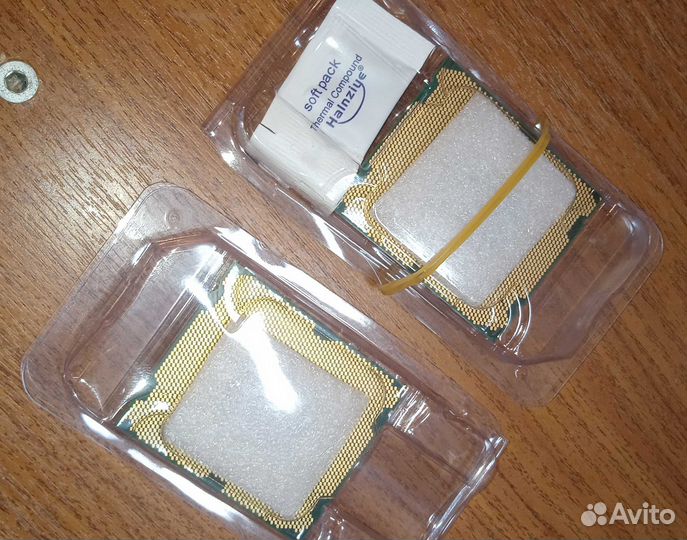 Intel Xeon E5-2689 2 штуки