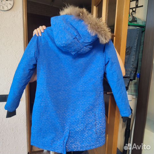 Продам теплу куртку для девочки 10-12 лет