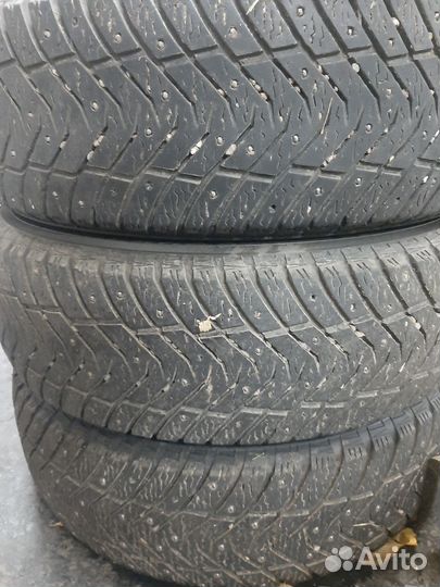 Yokohama Ice Guard IG65 215/60 R17