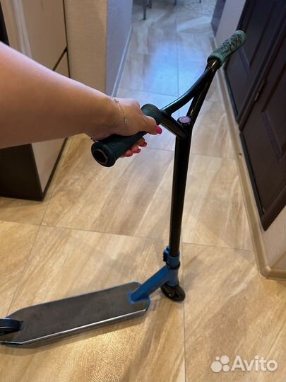 Трюковой самокат glober