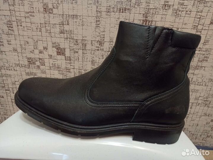 Ботинки мужские 42 размер новые оригинал