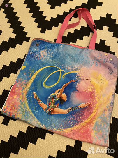 Рюкзак и предметы для художественной гимнастики