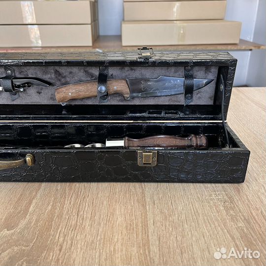 Подарочный шашлычный набор в кейсе