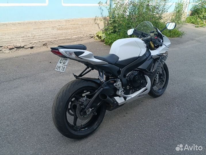 Suzuki GSX-R 750 L2