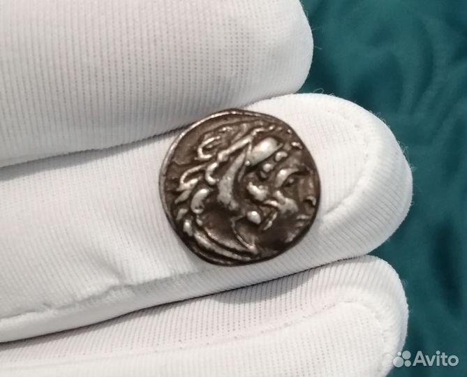 Три Античные монеты драхмы эпохи Александра