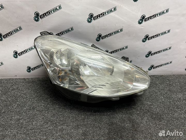 Фара правая Peugeot Partner B9