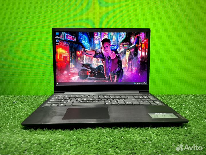 Ноутбук Lenovo IdeaPad 15 / Core i5 / SSD