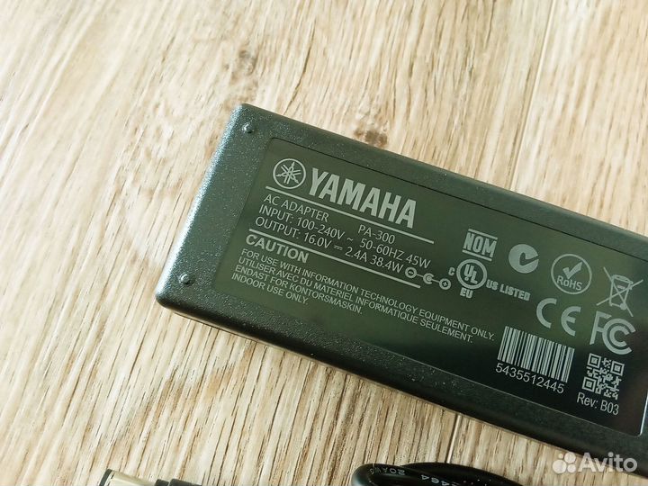 Адаптер питания для Yamaha PSR-sх700 (PA-300C)