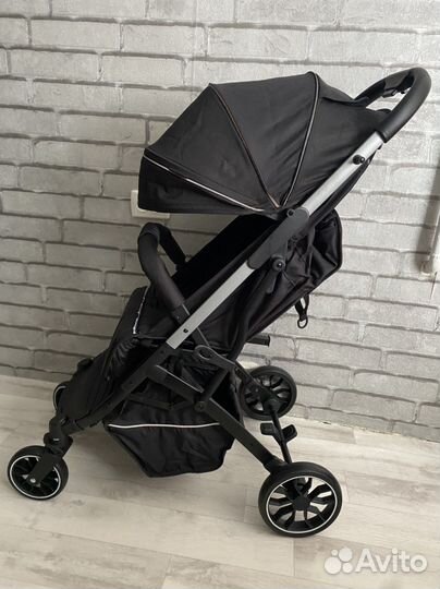 Прогулочная коляска Люксмам