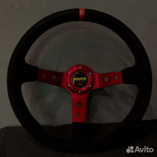 Спортивный руль momo