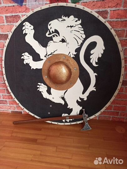 Щит и топор в стиле Викинг - Варяг