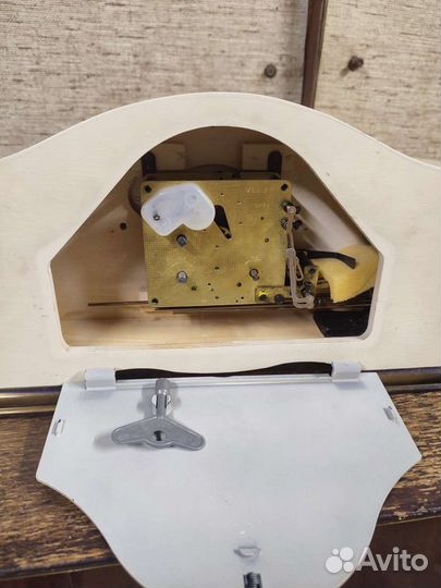 Часы Vesna СССР каминные механические с боем