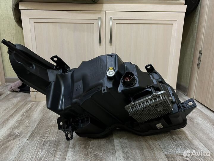 Фара левая Land Rover Range Rover Vogue 4