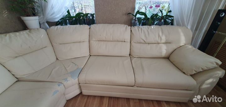 Продам угловой диван бу