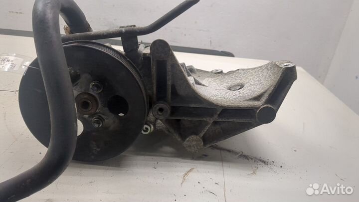 Гур Saab 9-5, 2001