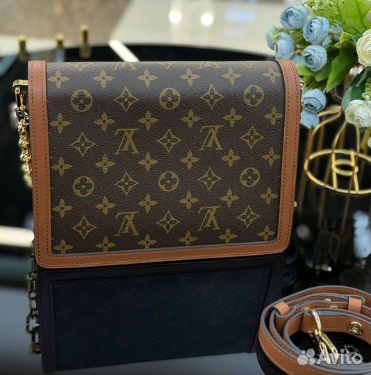 Сумка Louis Vuitton dauphine MM