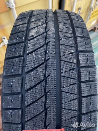 RoadX RX Frost WU02 235/55 R20 107V