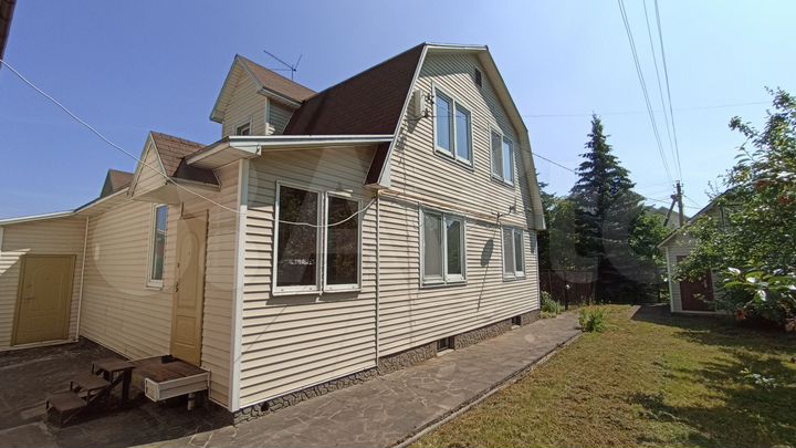 Дом 268 м² на участке 15 сот.