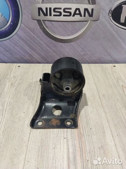 Кронштейн опора крепления кпп коробки передач Niss