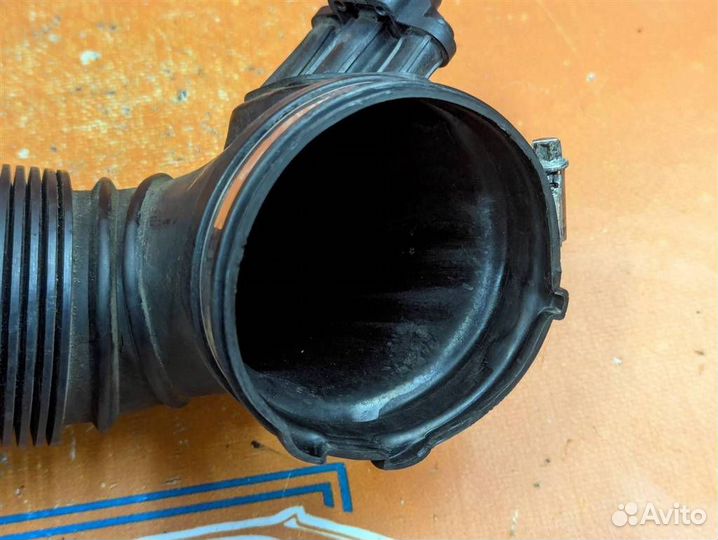 Патрубок воздушный w212 E-class 651.924 24.11.2