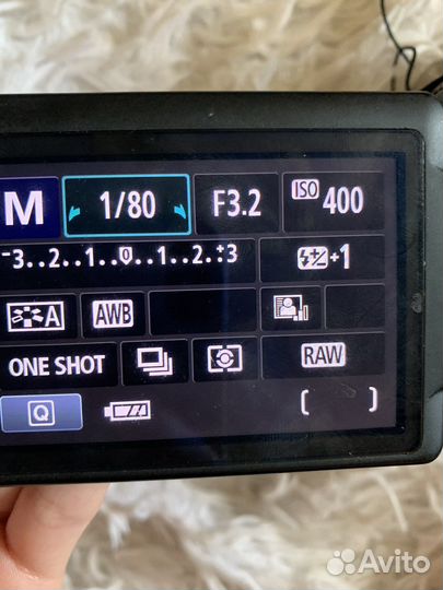 Зеркальный фотоаппарат canon 600d