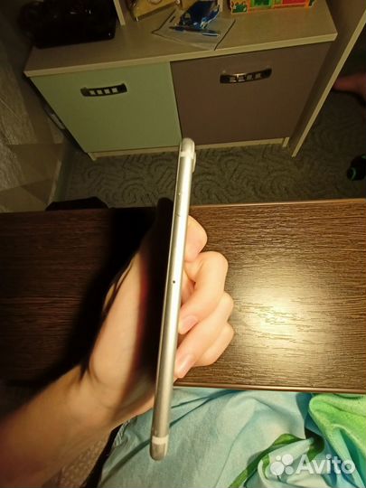 Телефон iPhone 7 128gb