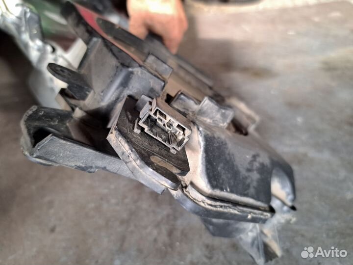 Динамик двери передний Audi A6 C6