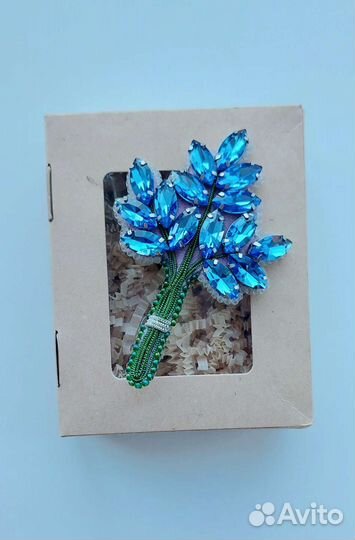 Брошь из бисера