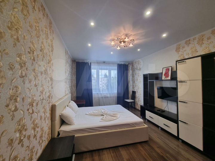 2-к. квартира, 74 м², 4/19 эт.