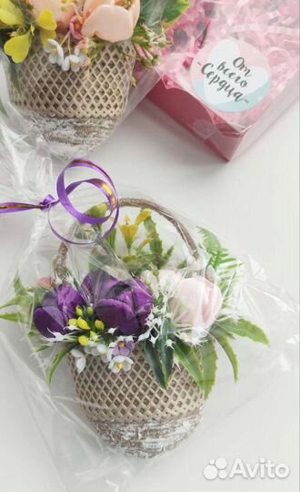 Корзина с тюльпанами.Магнит.Подарок на 8 марта
