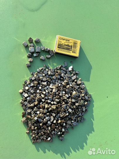 Продам минерал пирит