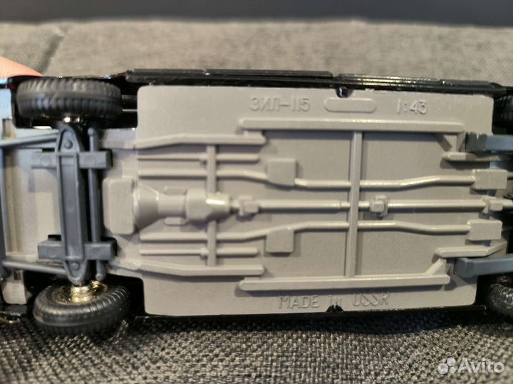 Модель автомобиля СССР ЗИЛ-115 1:43