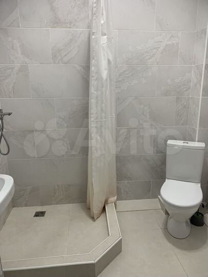 2-к. квартира, 60 м², 1/4 эт.