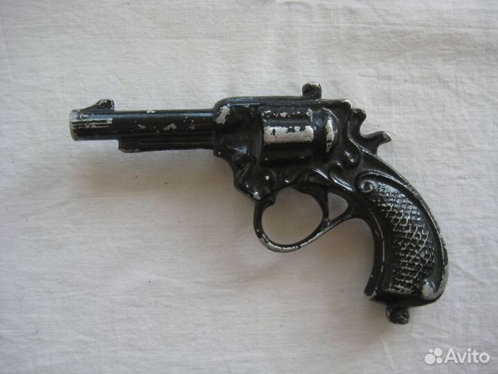 Игрушка пистолет СССР