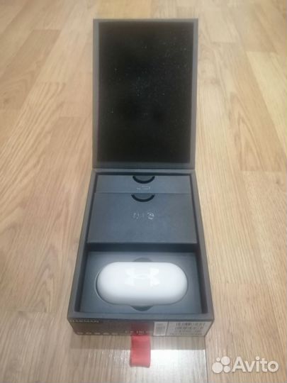 Беспроводные наушники jbl