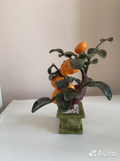 Мандариновое дерево из камня