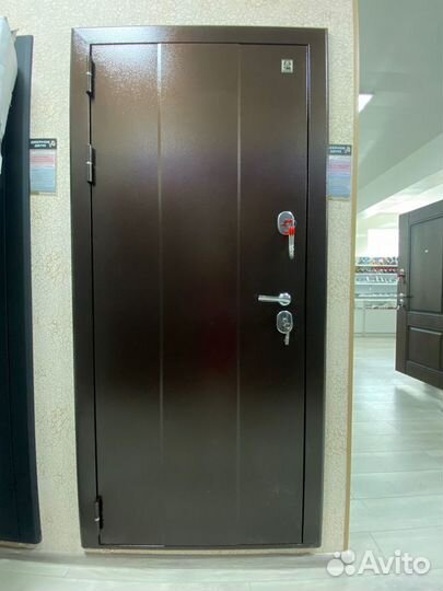 Дверь входная С-103