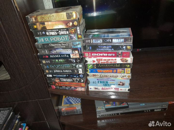 Видеокассеты