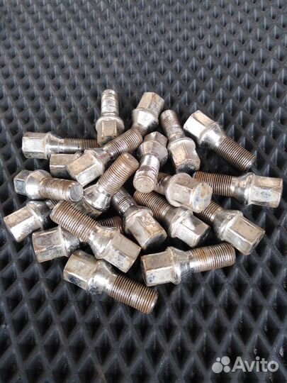 Гайки колёсные