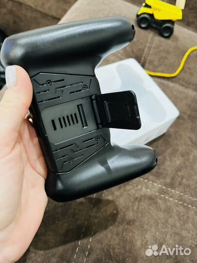 Игровой держатель для телефона