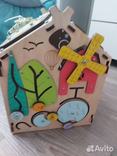 Бизиборд домик