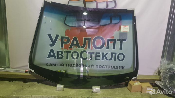 Лобовое стекло Infiniti QX70