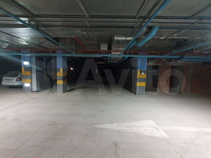 Машиноместо, 13 м²