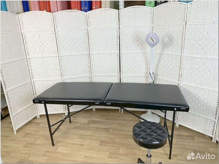 Массажная кушетка