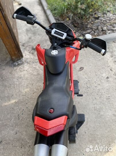 Детский электромотоцикл Peg Perego