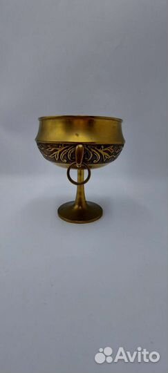 Антикварная бронзовая конфетница на ножке