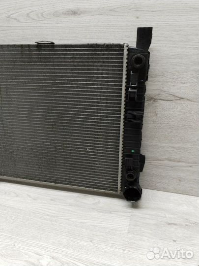 Радиатор охлаждения двигателя Mercedes Clk W209